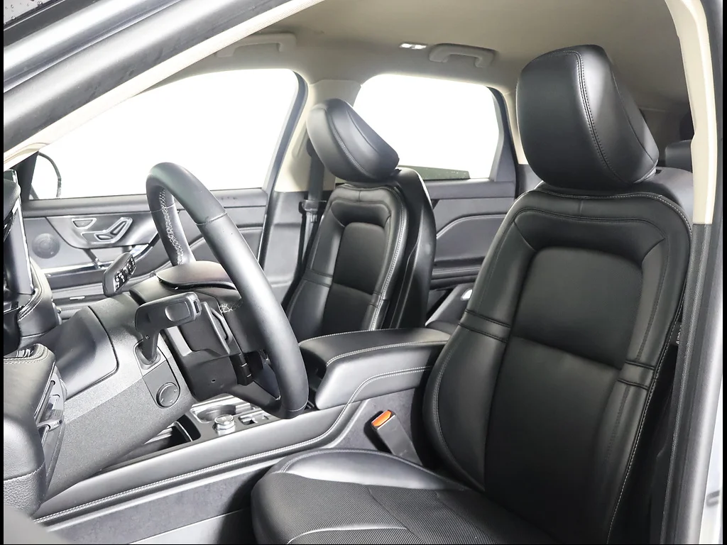 Used 2023 Silver Radiance Lincoln Standard image 7