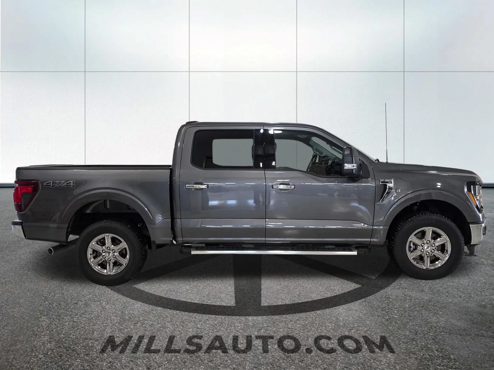 2025 Ford F-150 XLT - Photo 9