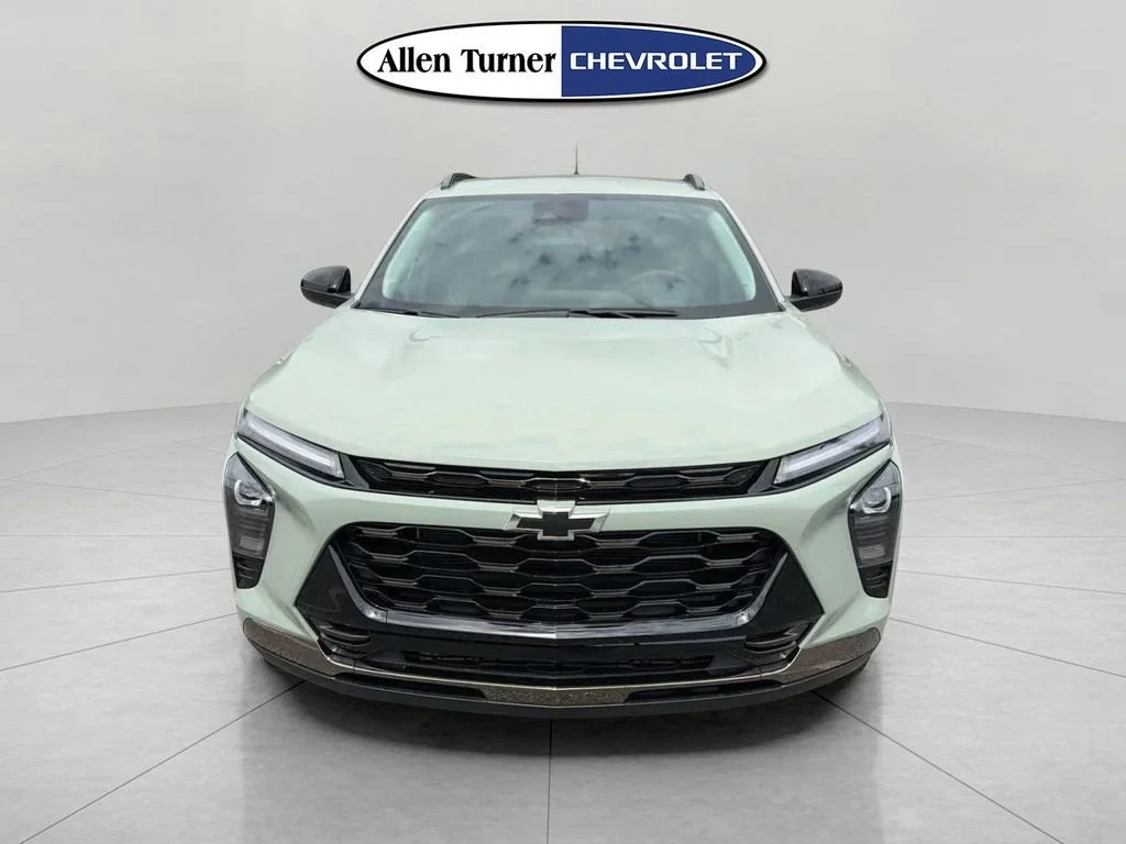 New 2026 Cacti Green Chevrolet ACTIV image 2
