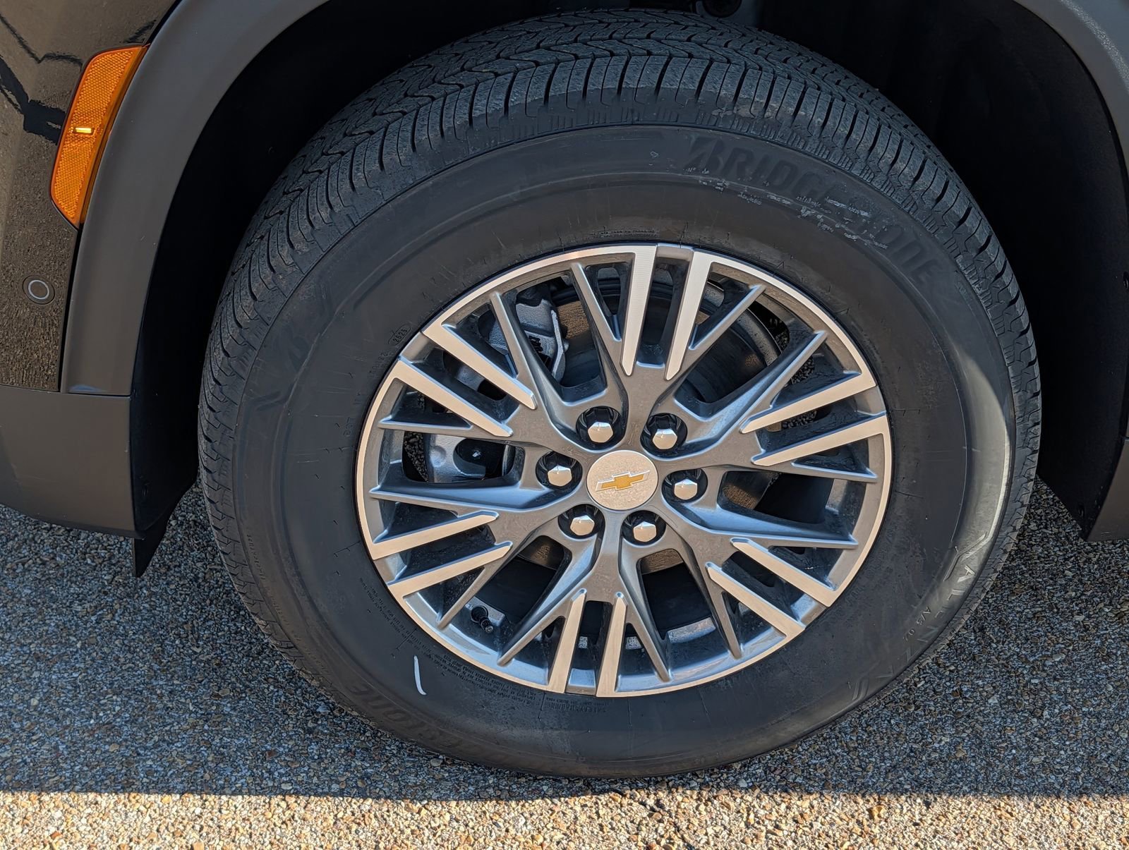 2026 Chevrolet Traverse LT - Photo 25