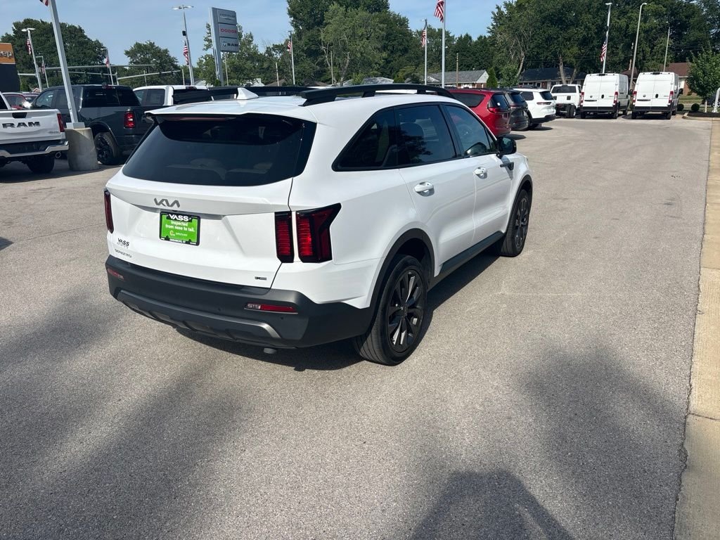 Used 2023 White Kia X-Line EX image 5