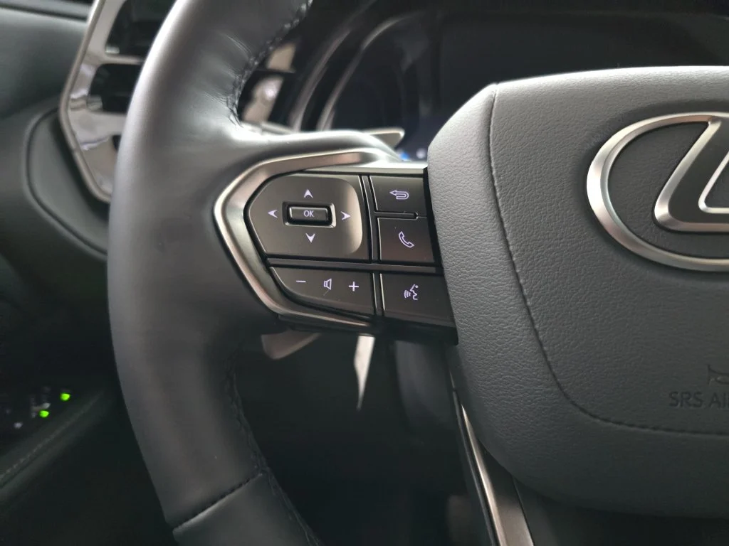 New 2026 Wind Chill Pearl Lexus PREMIUM AWD image 17