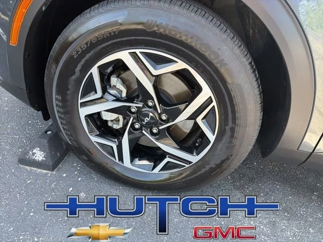 Used 2025 Gray Kia LX image 9