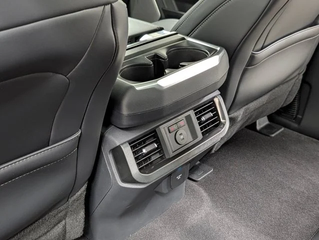 New 2026 Star White Metallic Tri-Coat Ford Platinum® image 58
