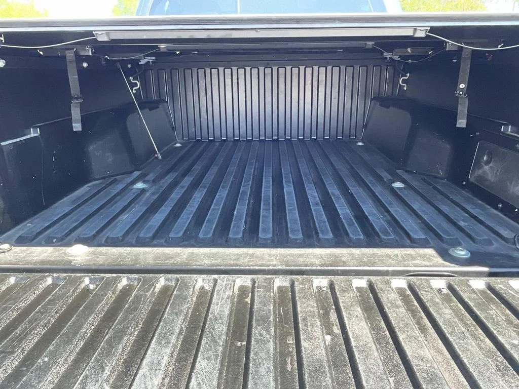Used 2022 Gray Toyota SR5 image 11