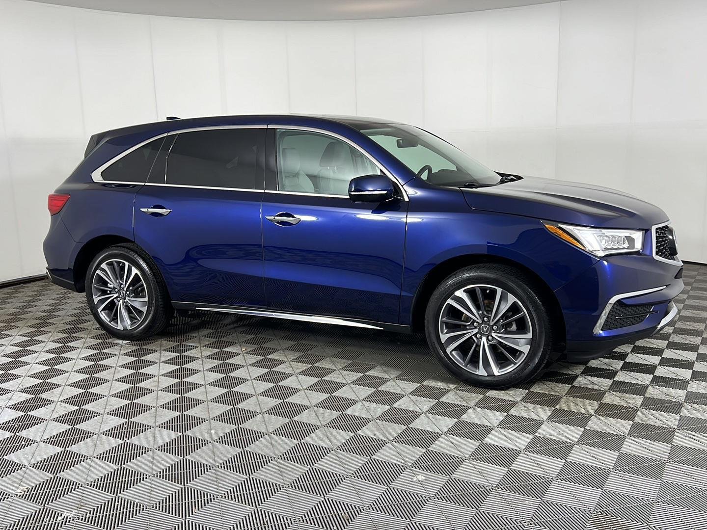 Used 2019  Acura w/Technology Pkg image 3