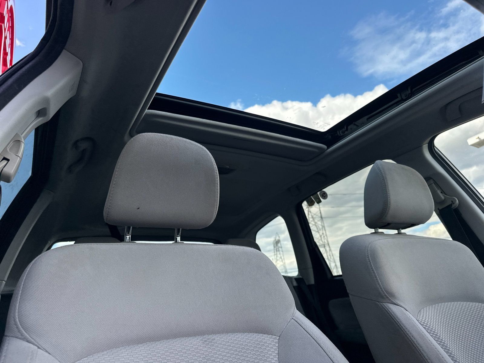 Used 2018 Dark Gray Metallic Subaru 2.5i Premium image 15