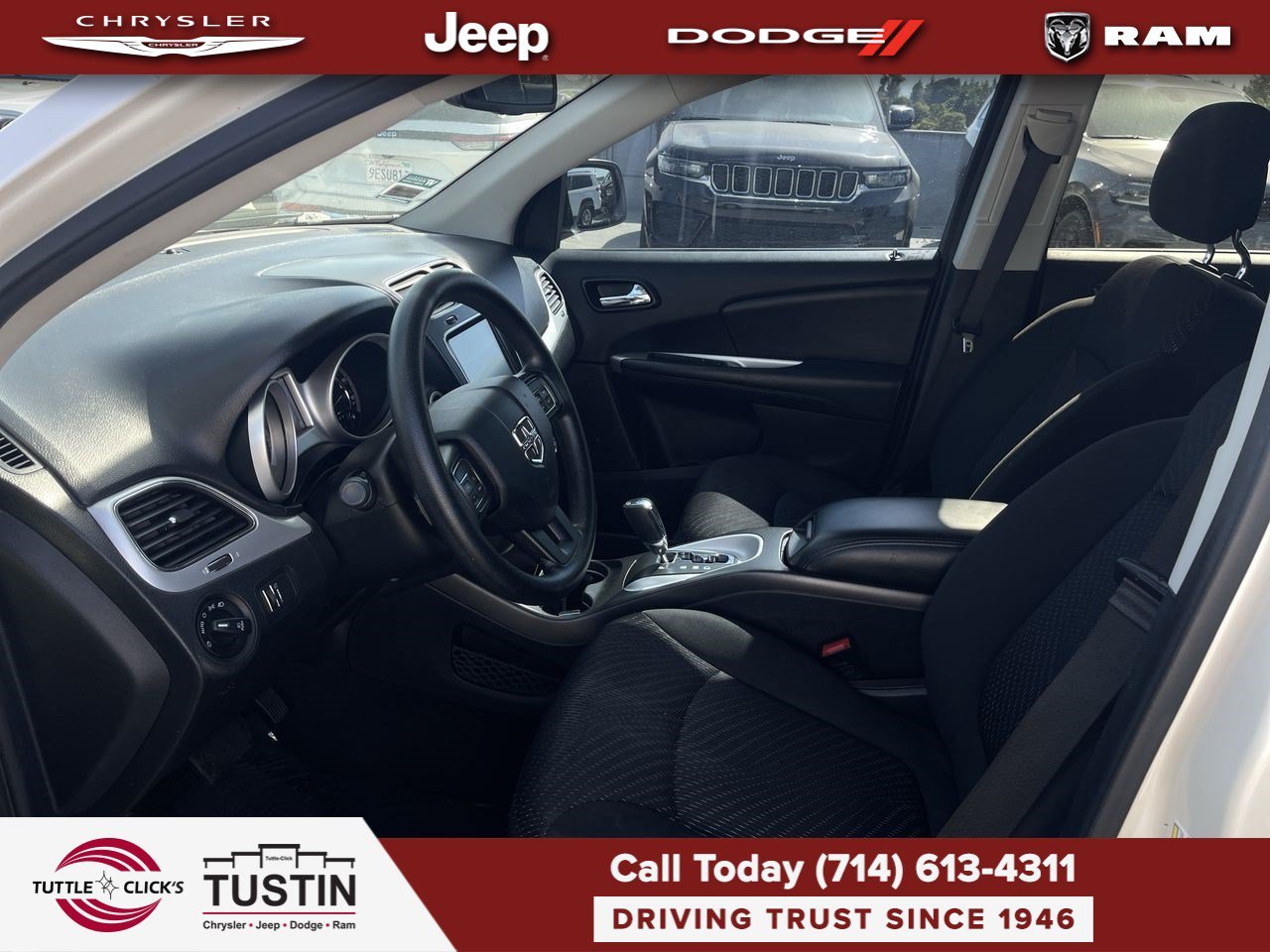 Used 2019 White Noise Tri-Coat Dodge SE image 27