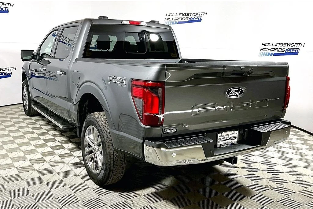 New 2026 Carbonized Gray Metallic Ford XLT image 3