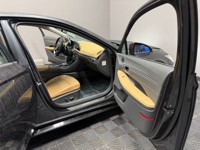 Used 2023 Gray Hyundai Limited image 23