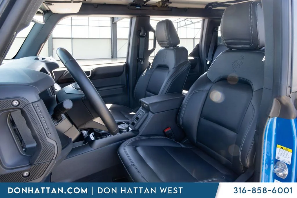 Used 2025 Blue Ford Badlands image 13