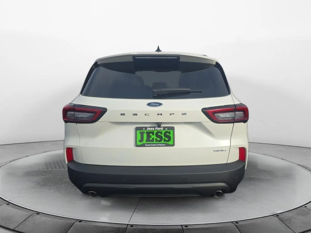 New 2026 star white metallic tri-coat Ford ST-Line image 4