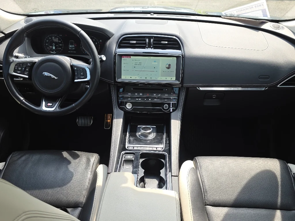 Used 2019 Black Jaguar S image 2