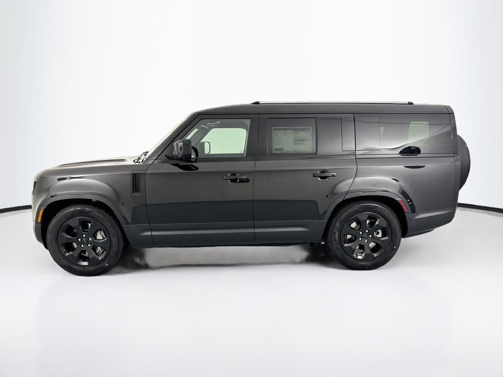 New 2026 Santorini Black Land Rover S image 8