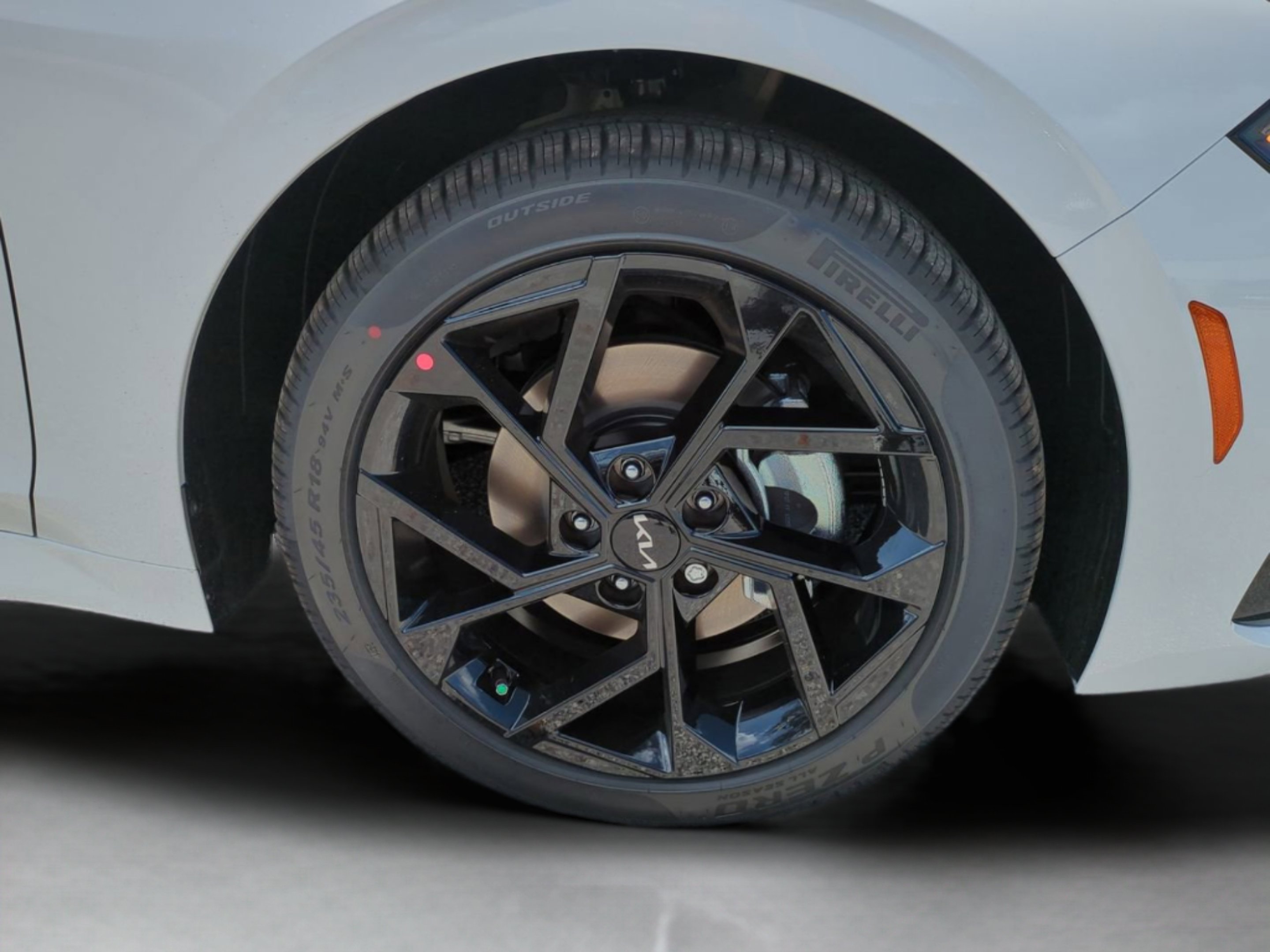 New 2026 Snow White Pearl Kia GT-Line image 13