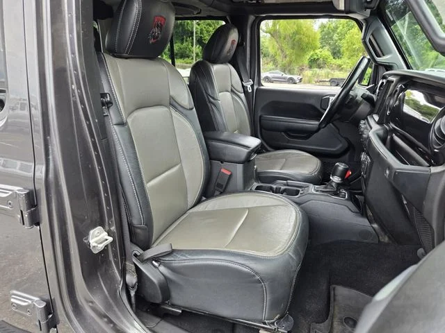 Used 2022 Gray Jeep Sport image 22