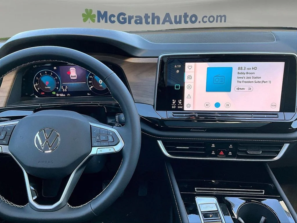 New 2026 White/off-white Volkswagen 2.0T SE w/Technology image 7