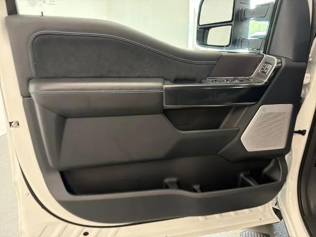 New 2026 Star White Metallic Tri-Coat Ford F-250® Platinum® image 30