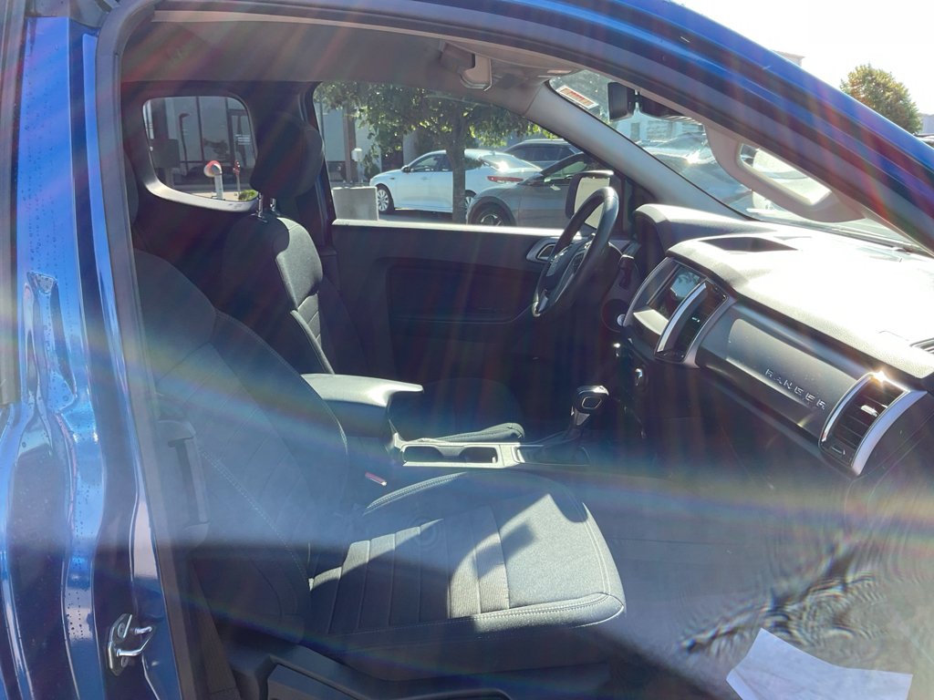 Used 2019 LIGHTNING BLUE Ford XLT image 17