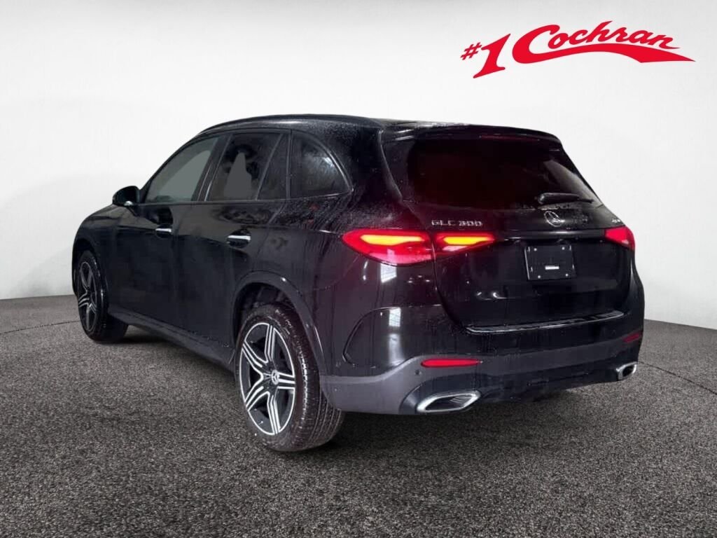 New 2026 2040/Black Mercedes-Benz GLC 300 image 5