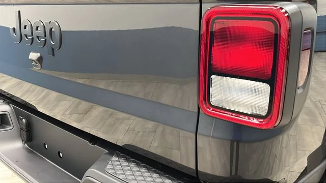 New 2026 Granite Crystal Metallic Clear-Coat Exterior Paint Jeep Sport S image 38