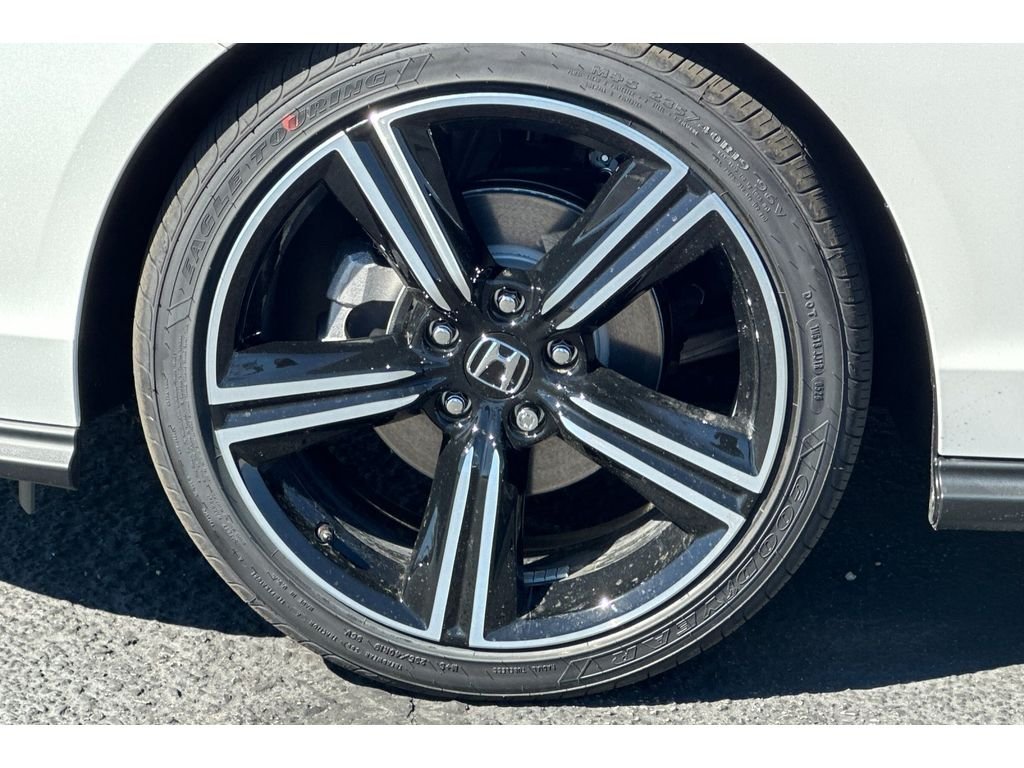 New 2026 Platinum White Pearl Honda SE image 31