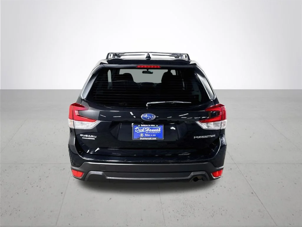 Used 2023 Black Subaru Premium image 7