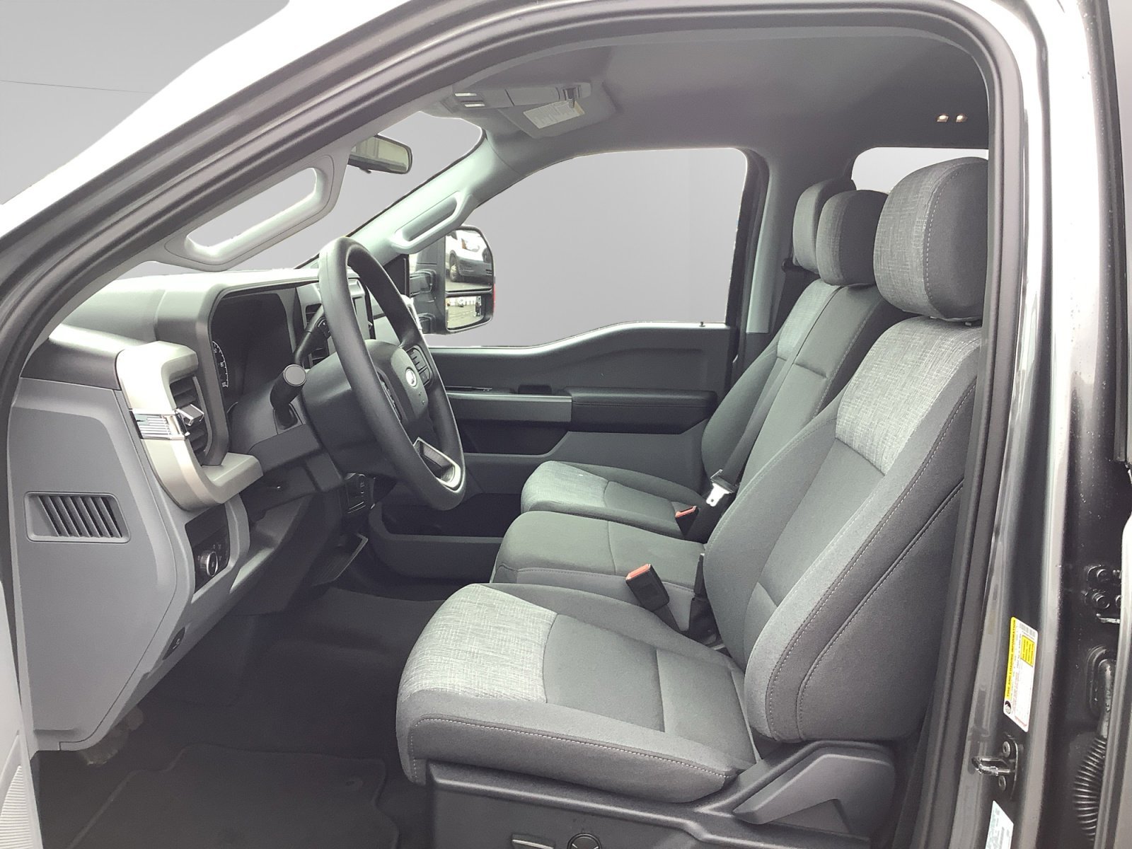 New 2026 Carbonized Gray Metallic Ford XLT image 9