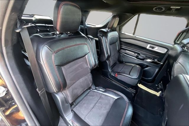 Used 2023 Black Metallic Ford ST-Line image 27
