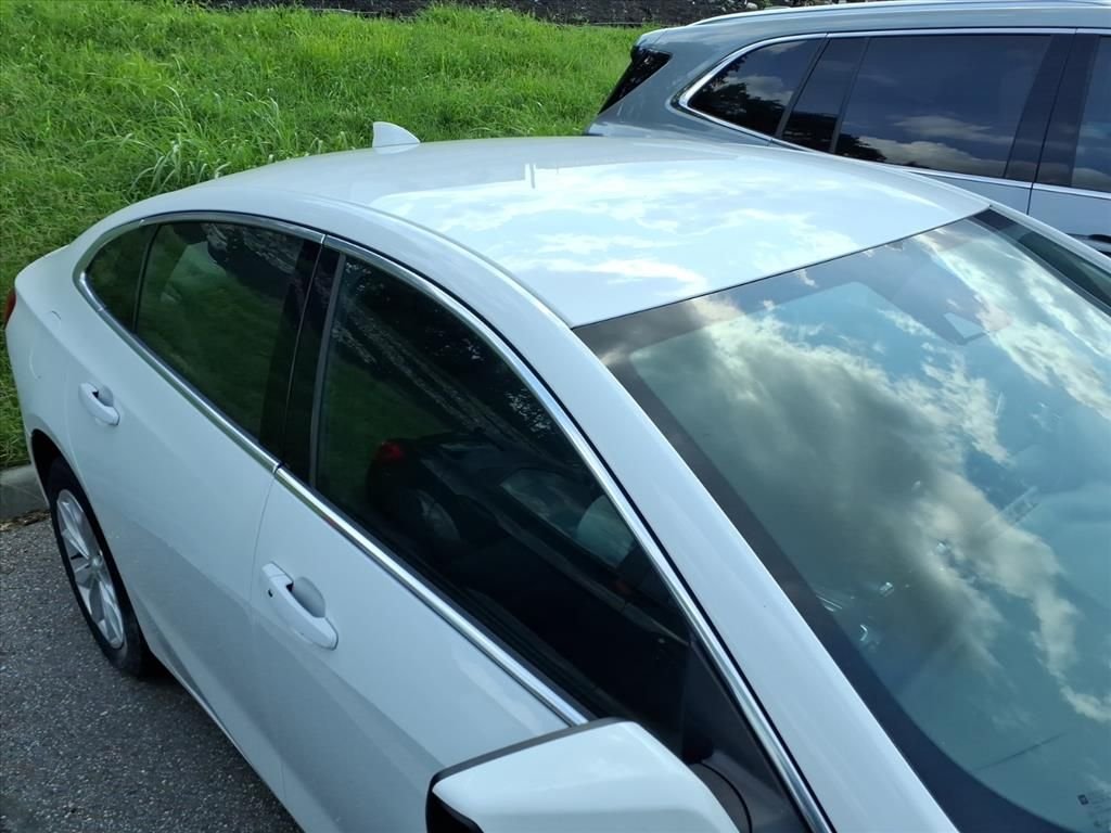 Used 2025 White Chevrolet LT image 10