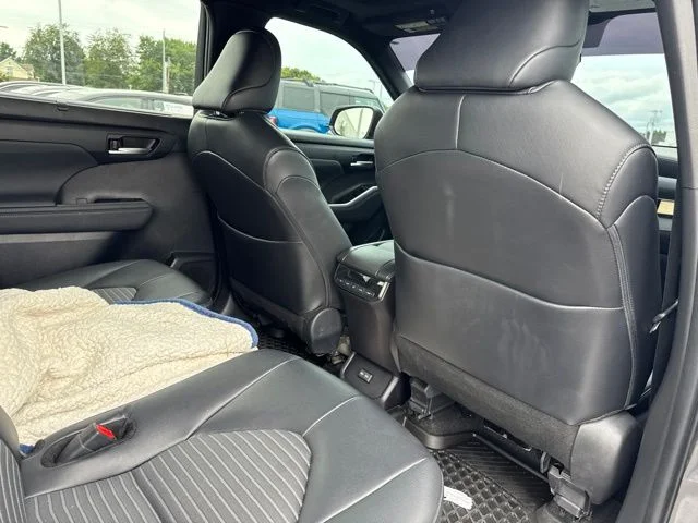 Used 2024  Toyota XSE image 15