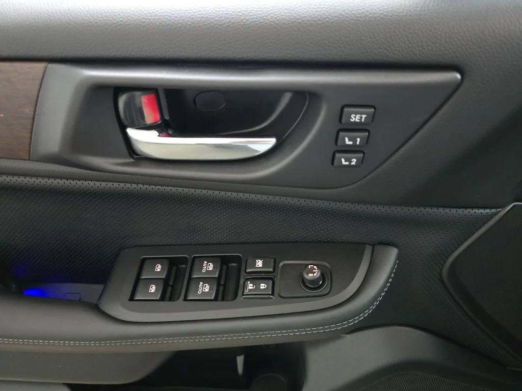 Used 2017 Black Subaru 2.5i image 27