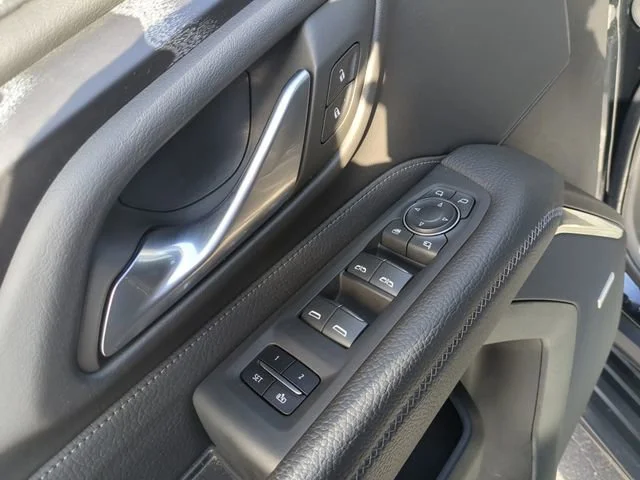Used 2023 Onyx Black GMC Denali image 11