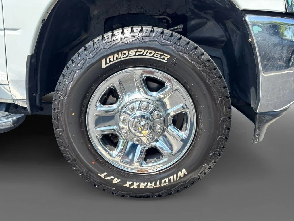 Used 2021 White Ram Big Horn image 16