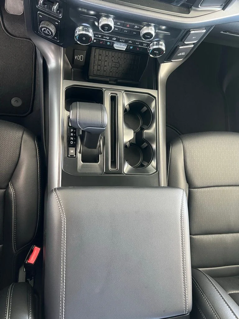 New 2025 Oxford White Ford Lariat® image 13