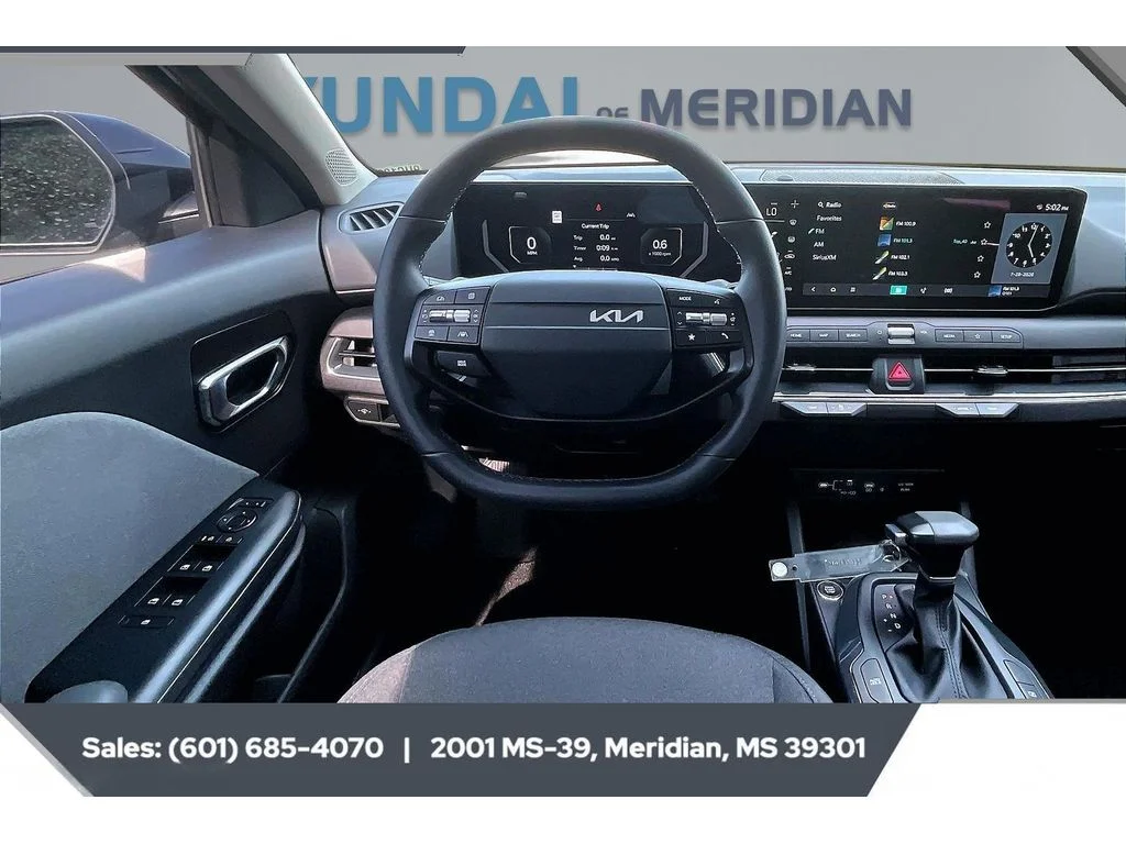 Used 2025 Interstellar Gray Kia EX image 5