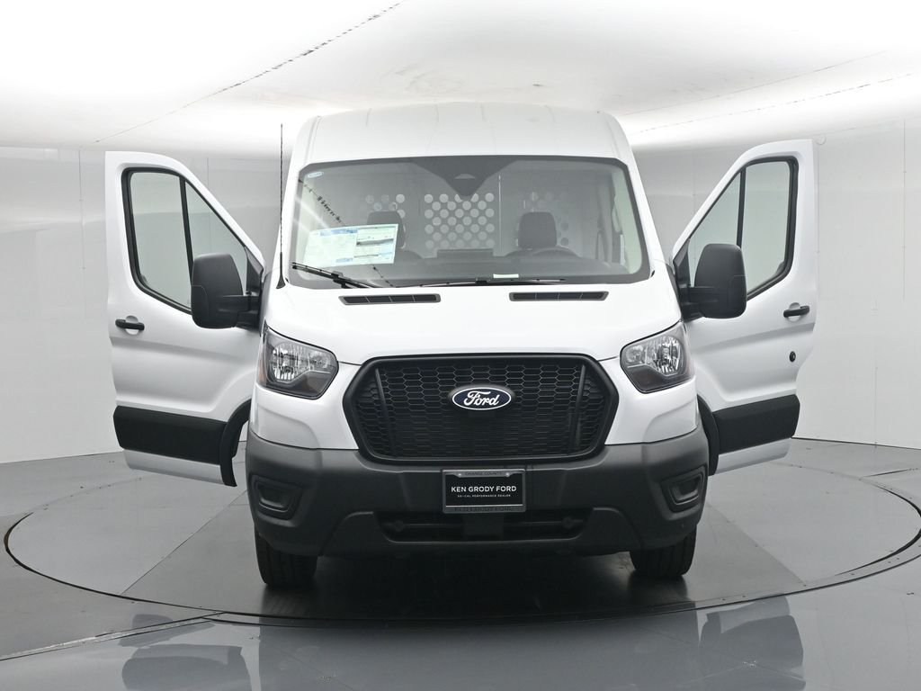 New 2026 Oxford White Ford Base image 30