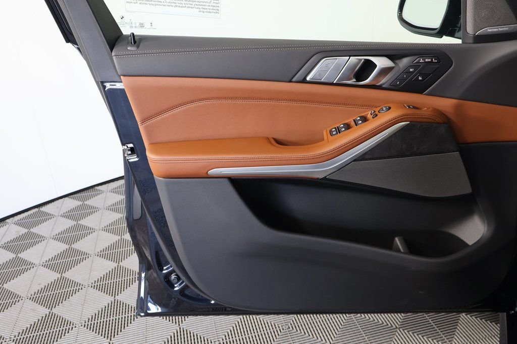 New 2027 Carbon Black Metallic BMW xDrive40i image 7