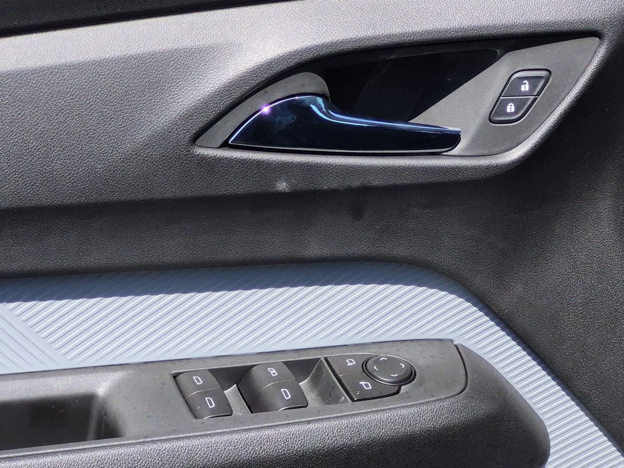 New 2027 Mosaic Black Metallic Chevrolet RS image 23