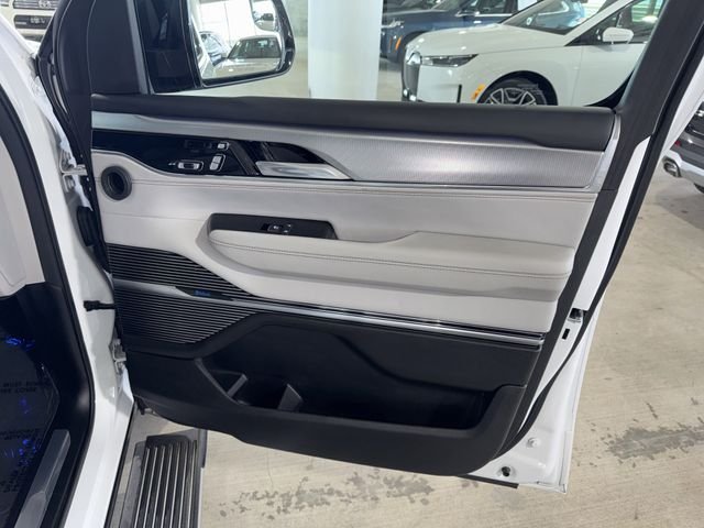 Used 2023 Bright White Clearcoat Jeep Base image 9