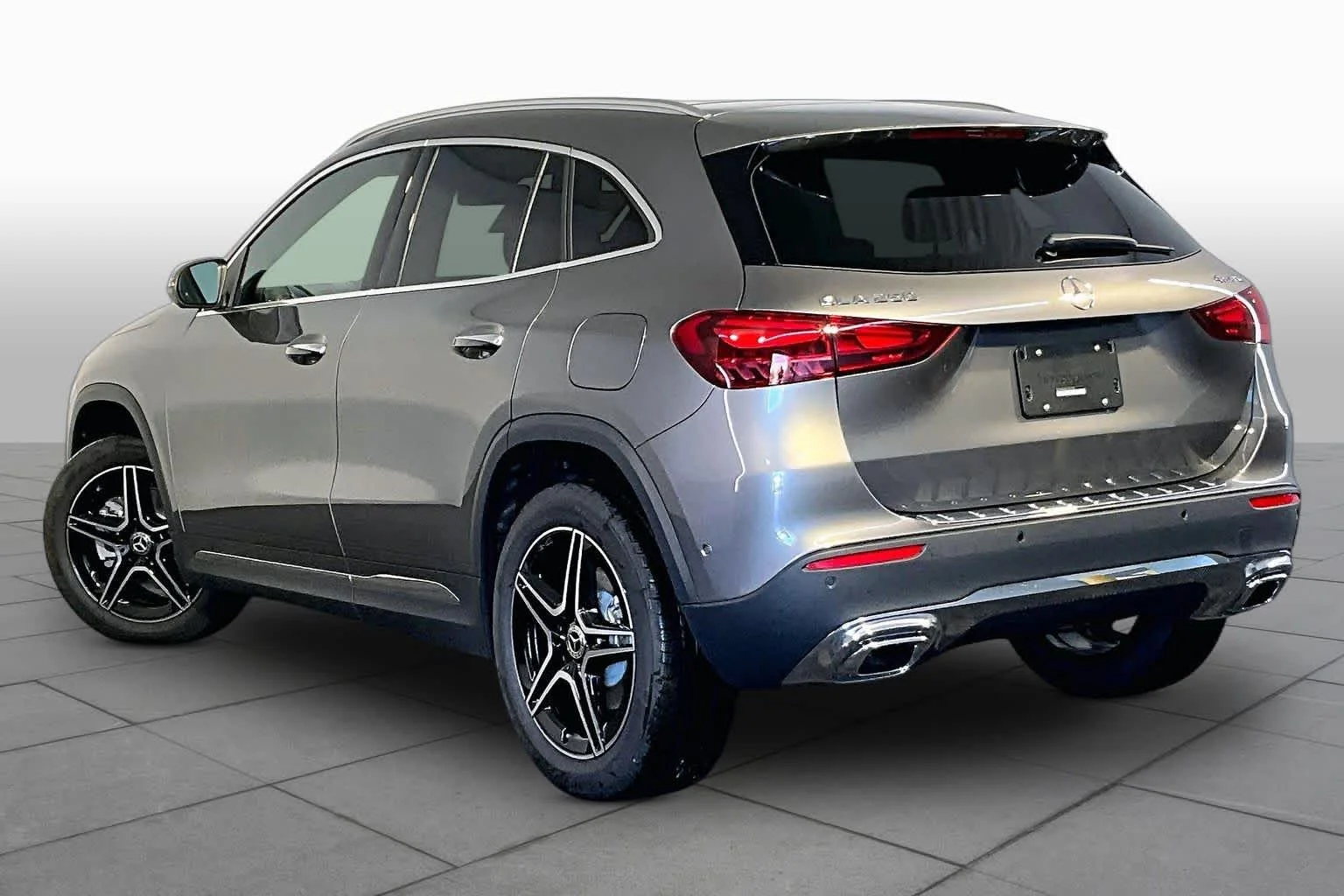 New 2026 Mountain Grey Metallic Mercedes-Benz GLA 250 image 3