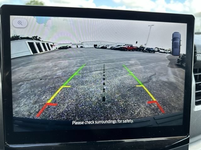 Used 2023 Silver Ford XLT image 25
