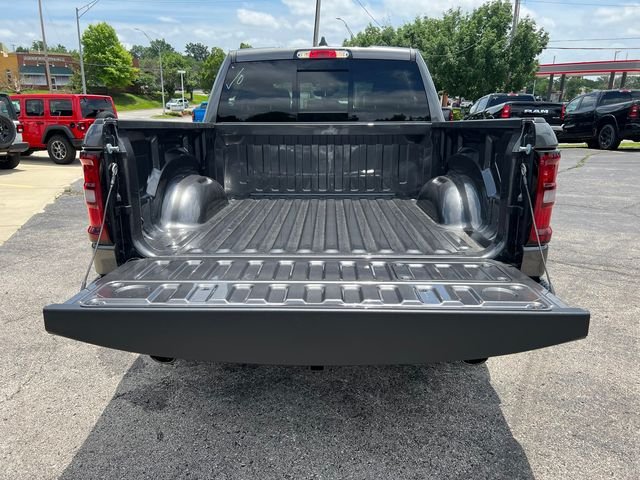 New 2026 Granite Crystal Metallic Clear-Coat Exterior Paint RAM Laramie image 8