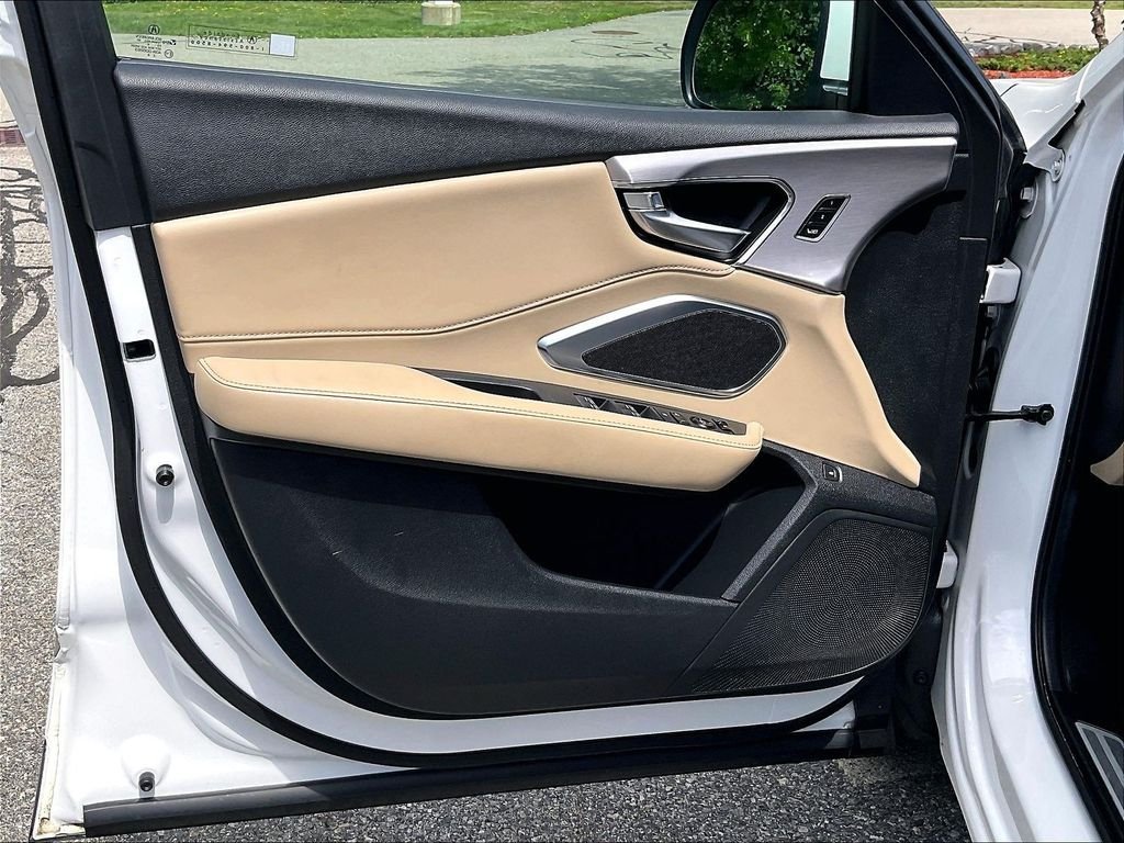 Used 2020 White Acura Base image 9