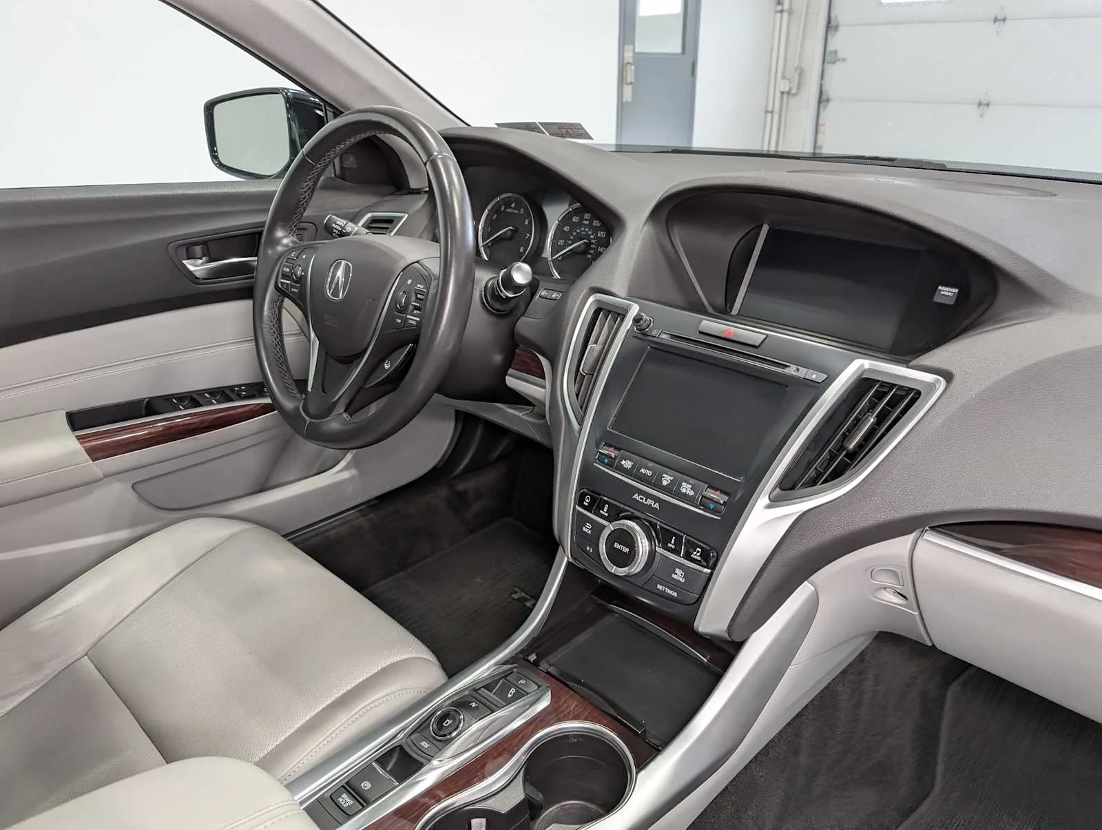 Used 2015 Fathom Blue Pearl Acura V6 Tech image 43