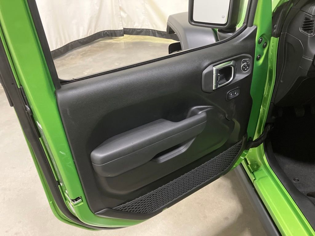 2025 Jeep Wrangler 2-Door Rubicon - Photo 10