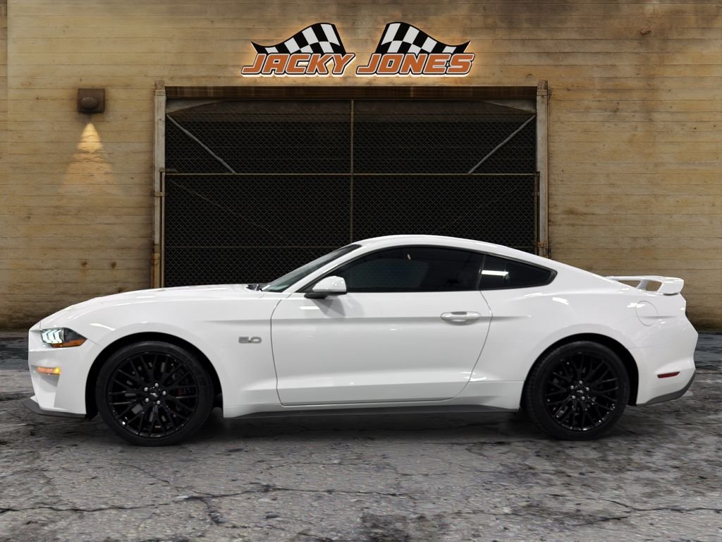 Used 2018 Oxford White Ford GT image 3