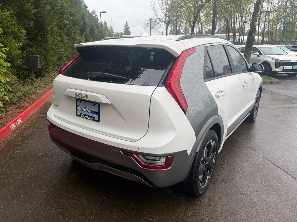 Used 2023 Kia Niro Wave with VIN KNDCT3L14P5040492 for sale in Gladstone, OR
