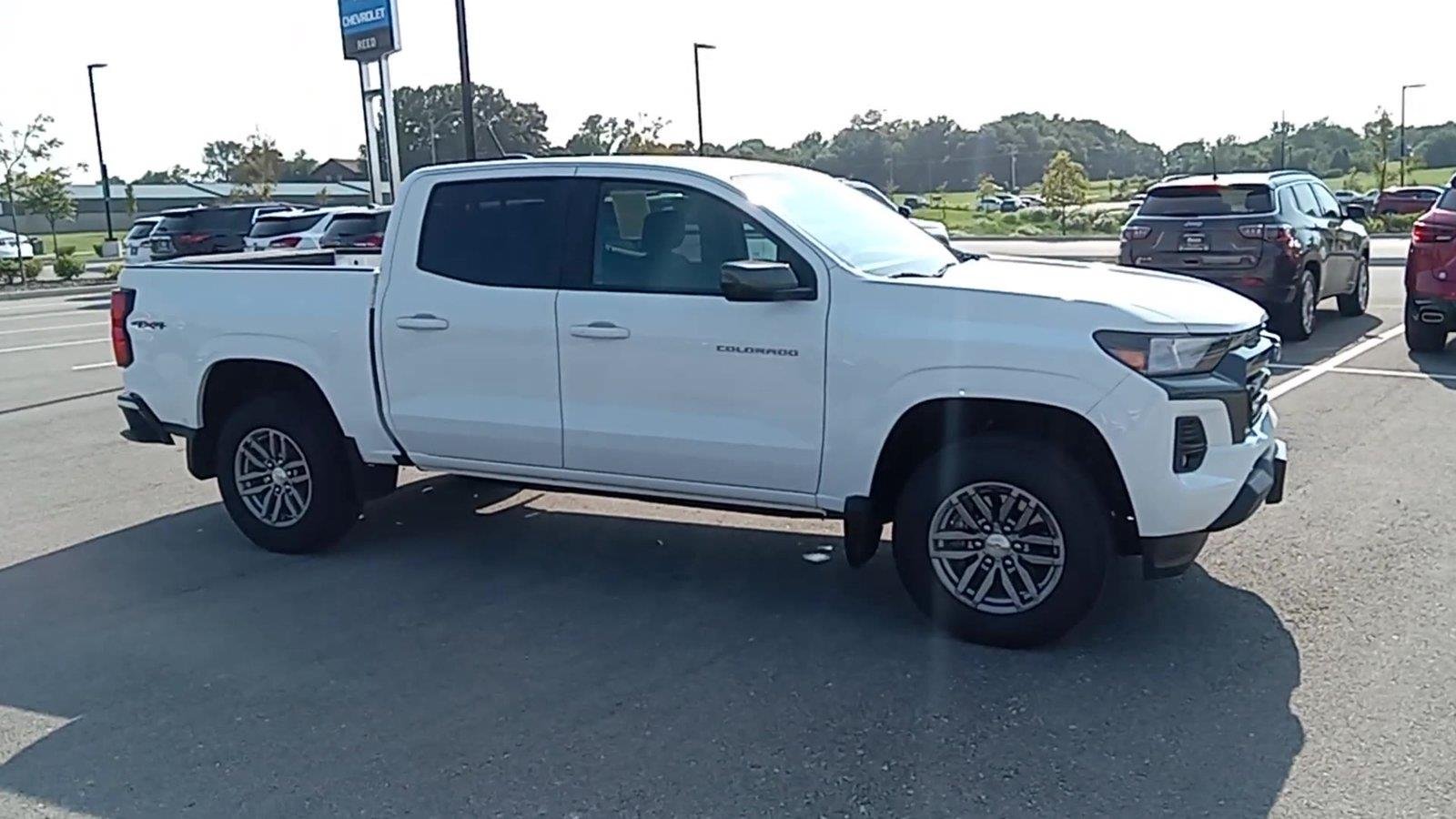 Used 2024 Chevrolet Colorado LT with VIN 1GCPTCEK3R1296852 for sale in Kansas City