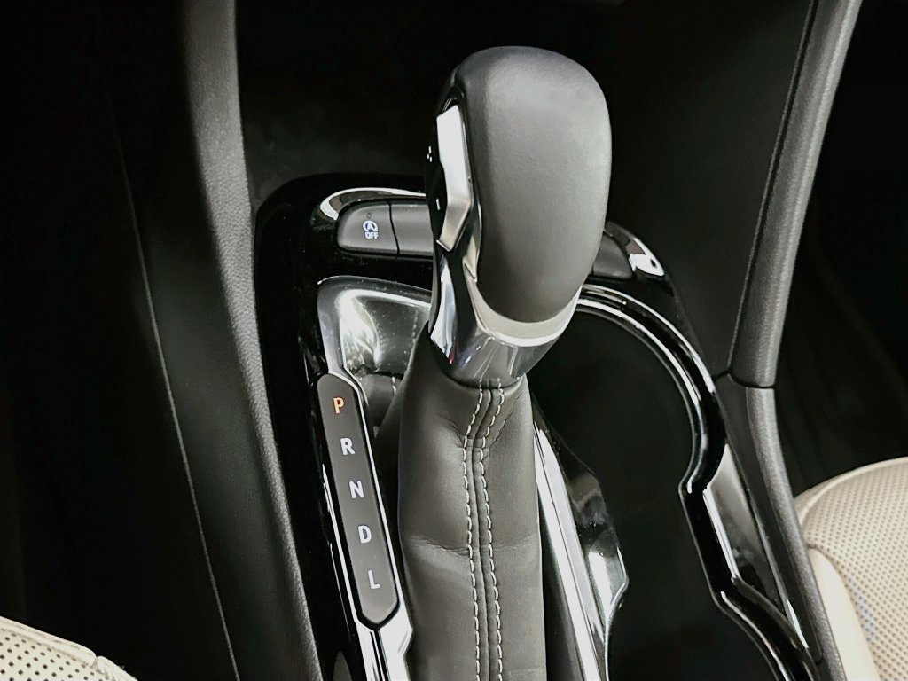 Used 2025 White Frost Buick Avenir image 18